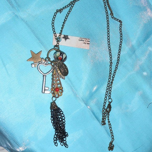 Keys, Star & Tassel Eclectic Necklace - Picture 12 of 16